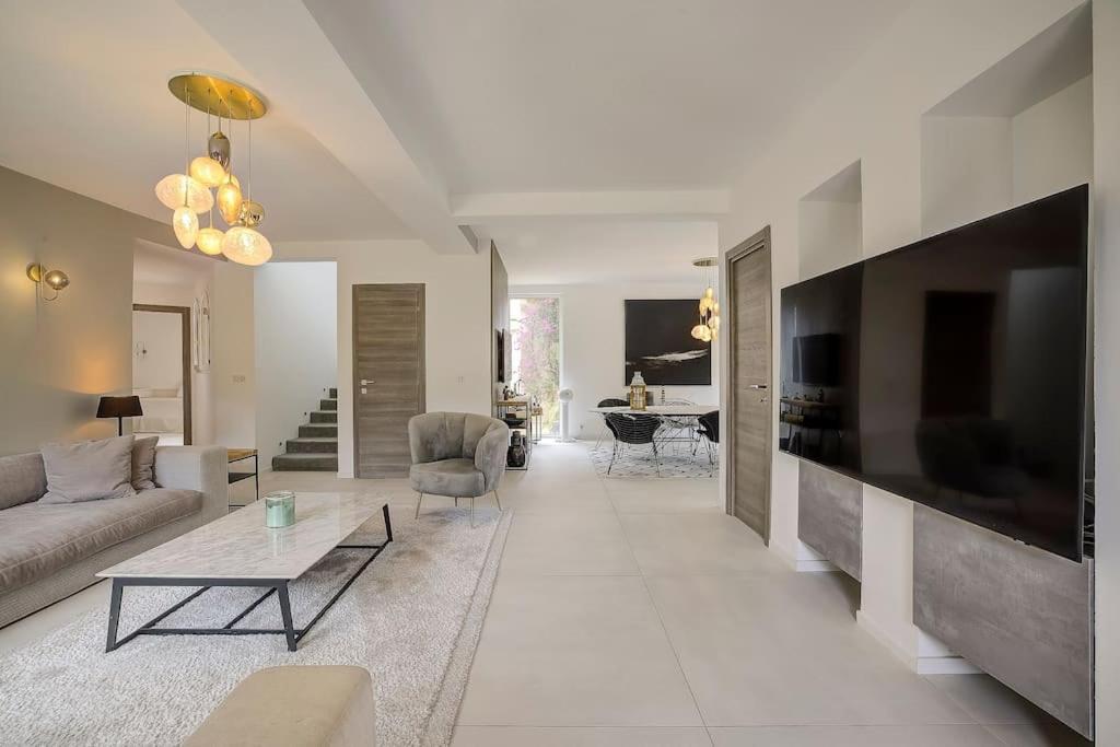 Villa Julia First Валлорис Экстерьер фото